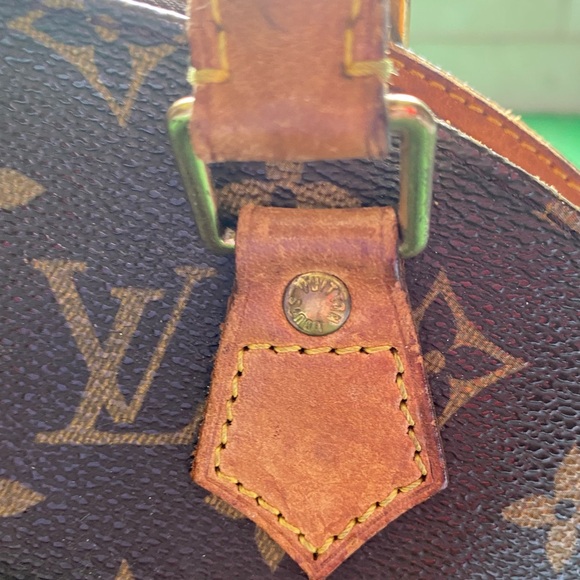 Extra pics. Authentic Louis Vuitton Bag - Picture 11 of 12